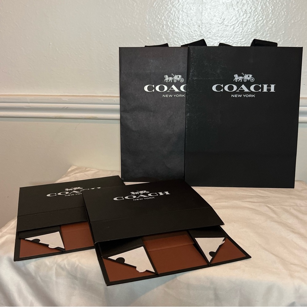 Coach Gift Box Clasp) And Shopping Bags Gem